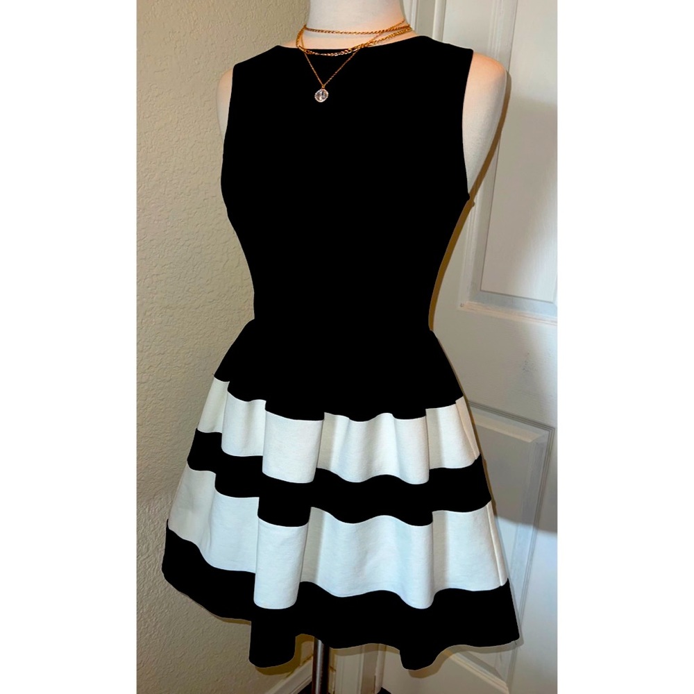 Love…ady Casual Black & White